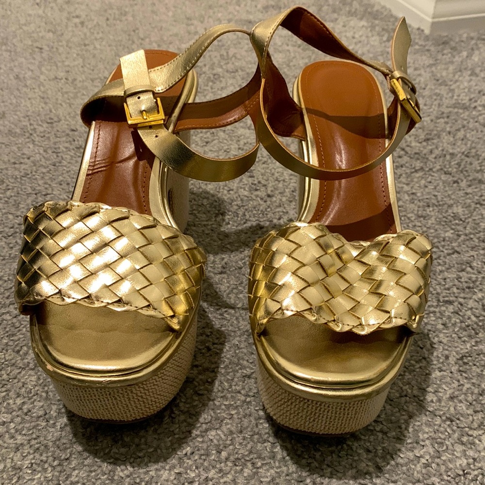Idore Gold Platforms